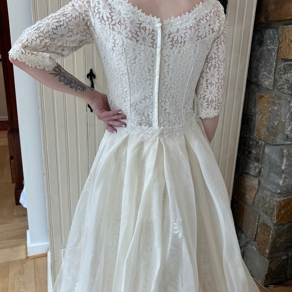 Adeline of California 60’s Bridgerton Regency Vintage lace Wedding Dress & train - Picture 8 of 9